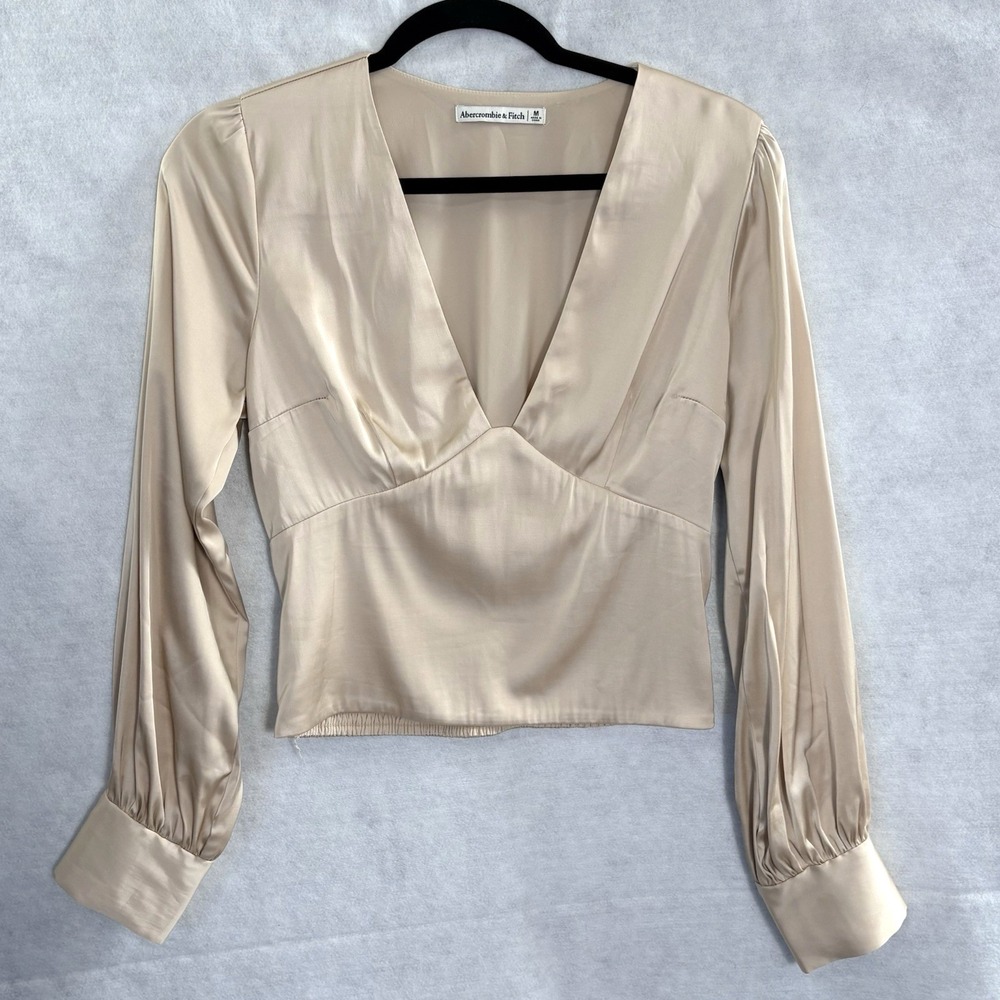 ABERCROMBIE FITCH Women Satin Crop Long Sleeve Pullover VNeck Top Sz M Tan 45-12
